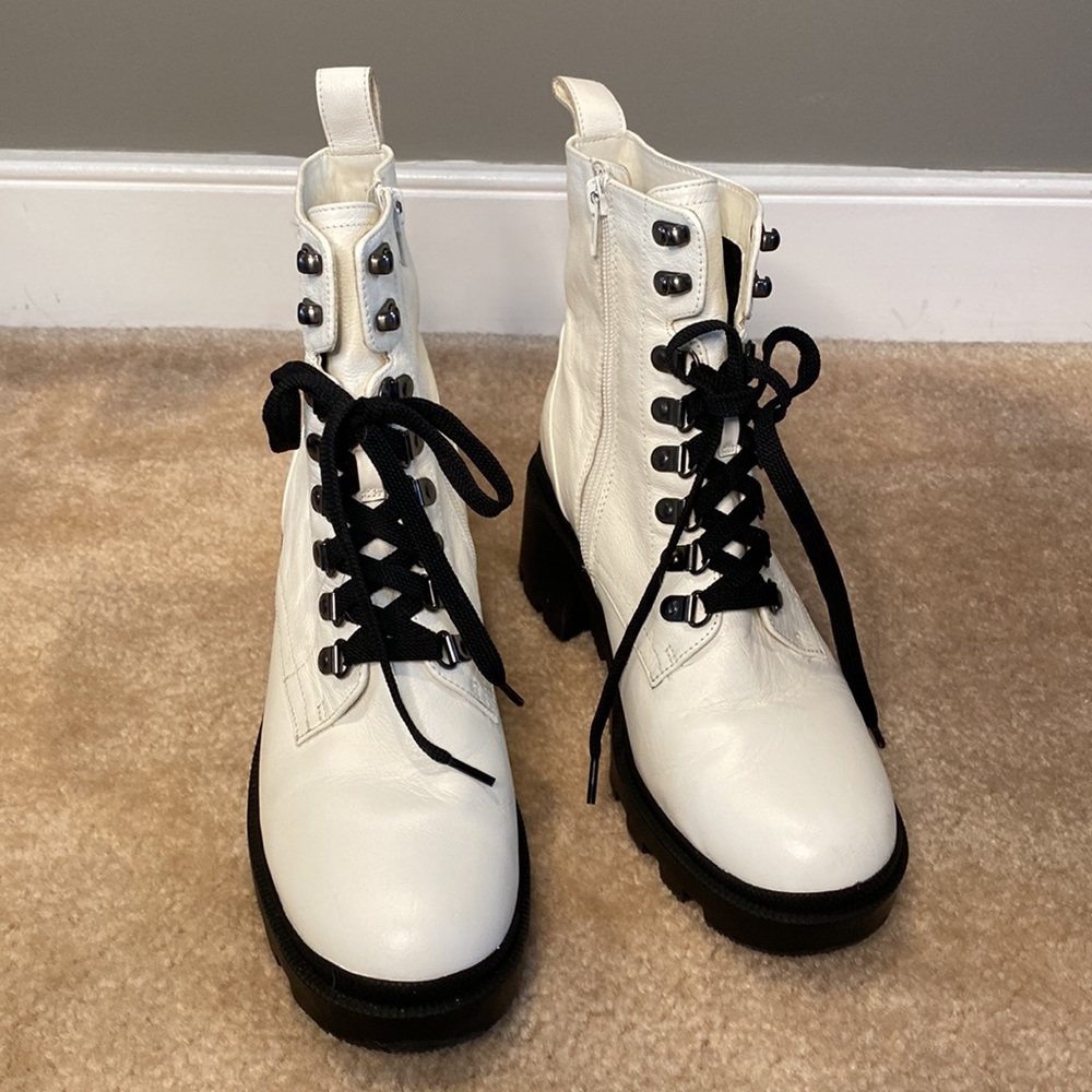 BP. Taylor block heel combat boot, white size 8